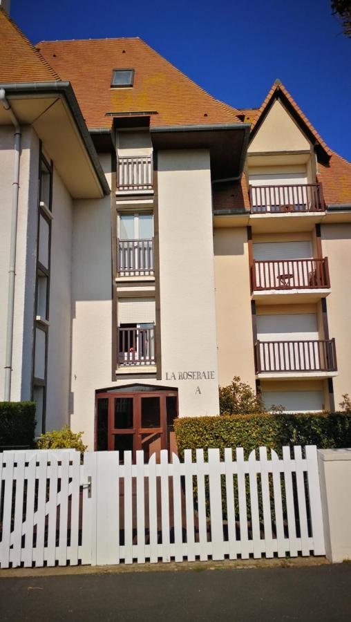 Charmant 2 Pieces A 5 Mn A Pied De La Mer Cabourg Luaran gambar