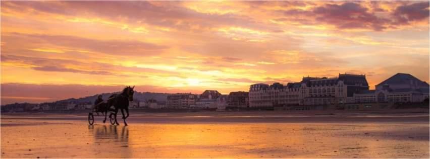 Charmant 2 Pieces A 5 Mn A Pied De La Mer Cabourg Luaran gambar